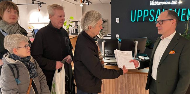 Namninsamling överlämnas till Uppsalahem